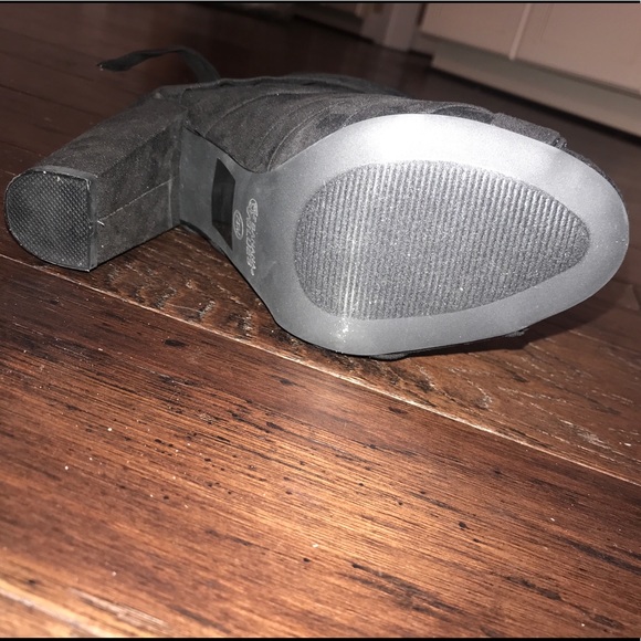 Black booties - Picture 4 of 6